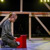 Rood piano'tje wordt bespeeld